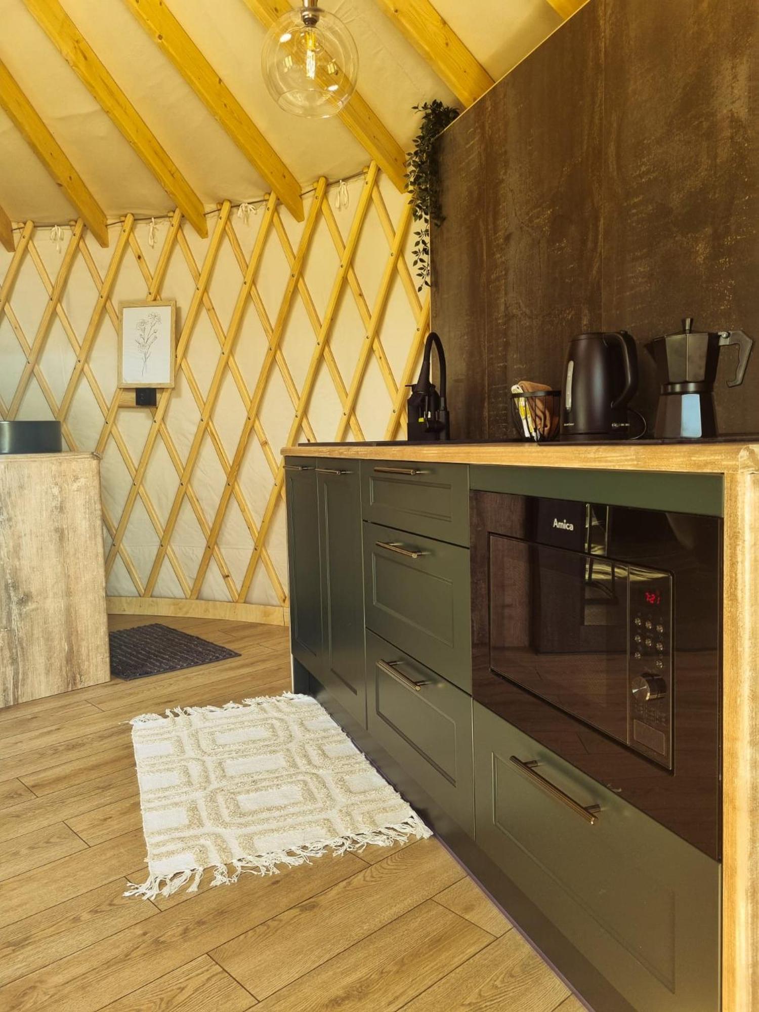 Hotel Jurty Glamping Gostynin Exteriér fotografie